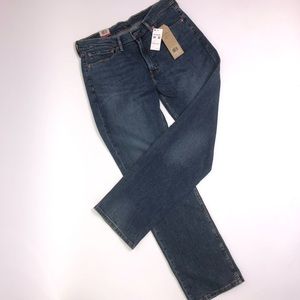 Men’s Levi’s 502 regular taper jeans.